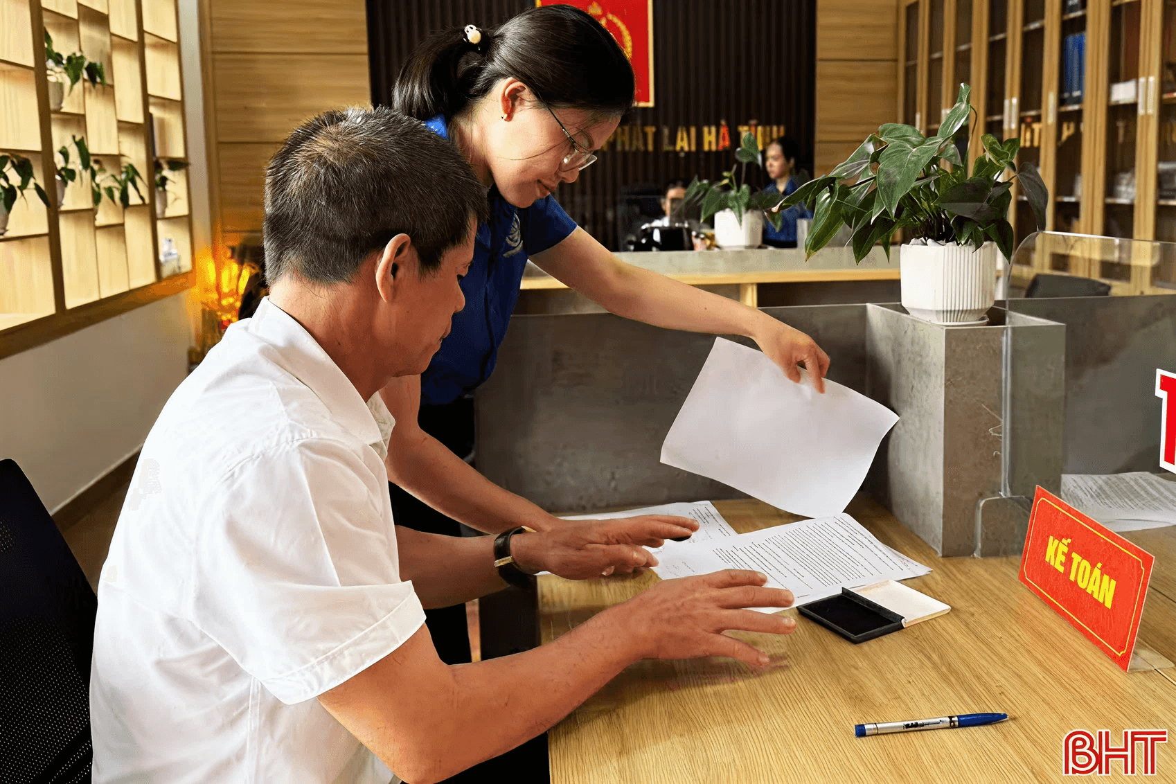 Không gian tư vấn khách hàng tại Thành Sen Group