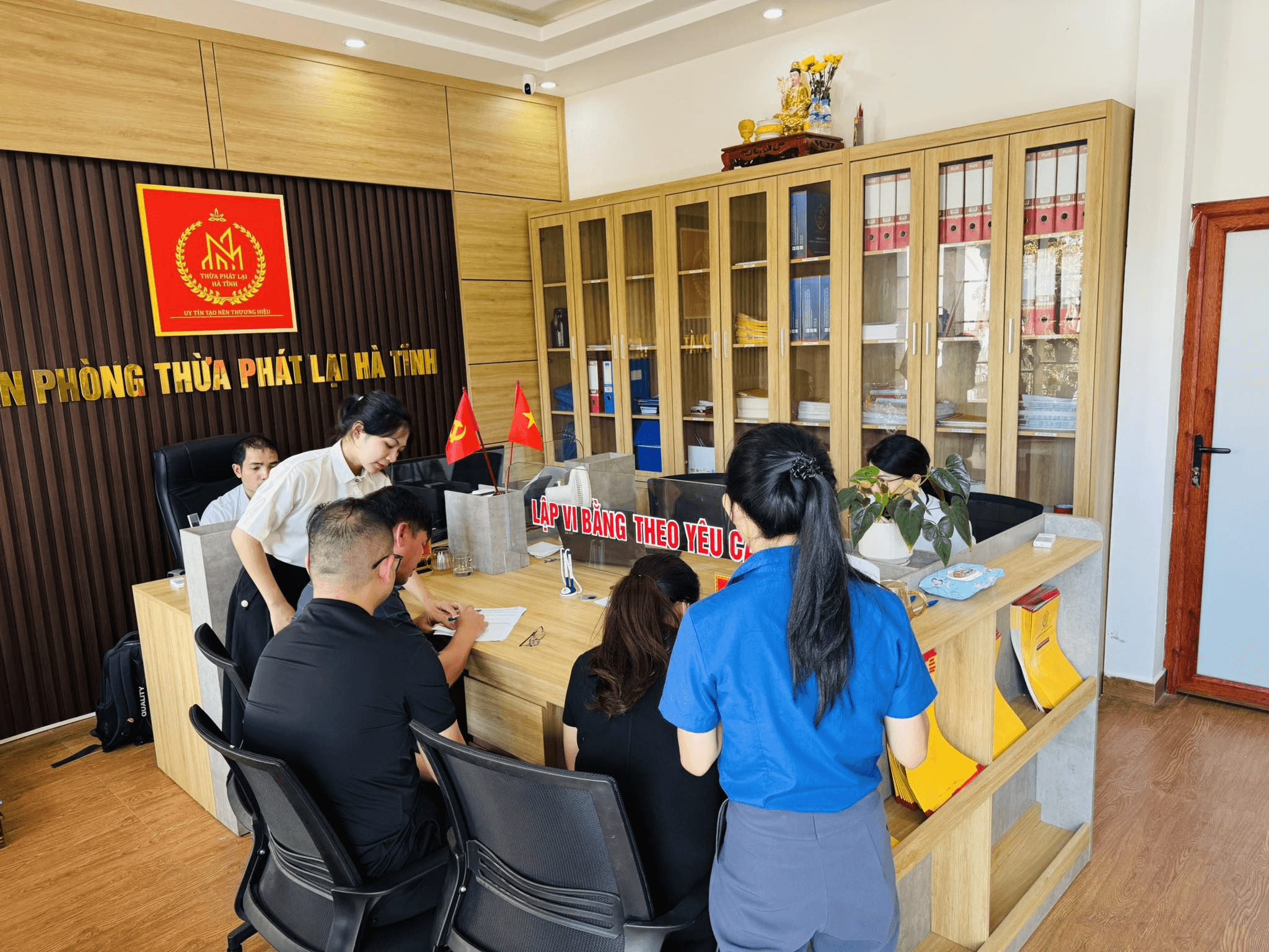 Khu vực làm việc chuyên nghiệp của Thành Sen Group